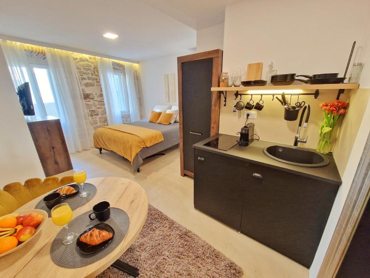 Appartement Hidden Oasis à Rovinj Extérieur photo