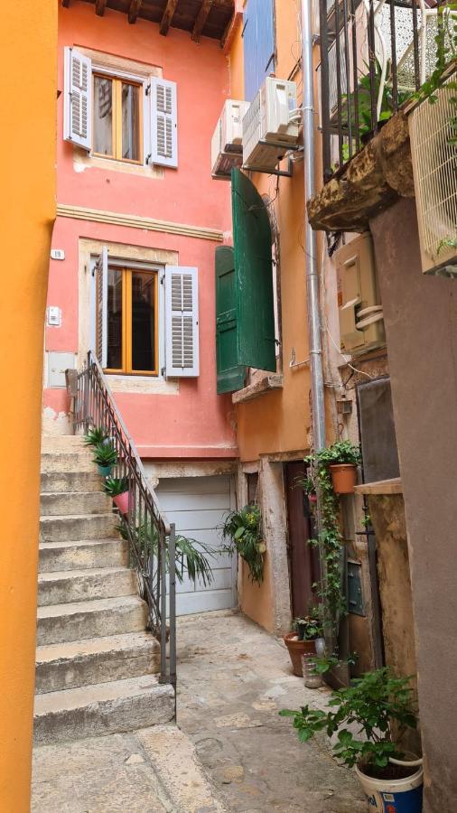 Appartement Hidden Oasis à Rovinj Extérieur photo